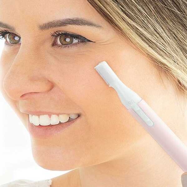 InnovaGoods Exfoliační holící strojek na obličej 2 v 1 Faderm