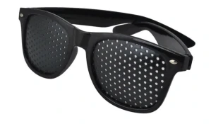 Děrované brýle pro zlepšení zraku