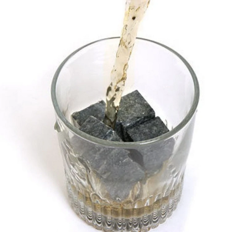 Ledové kameny do nápojů
