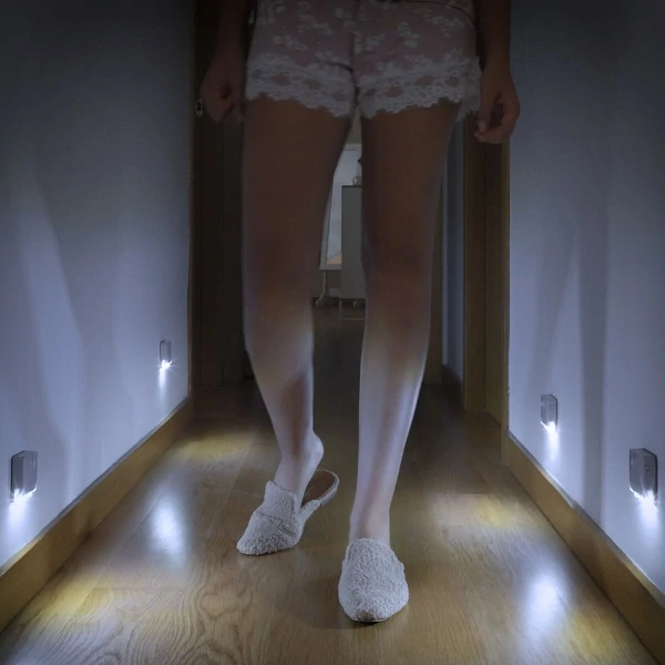 LED Světlo s Pohybovým Senzorem InnovaGoods (2 kusy)