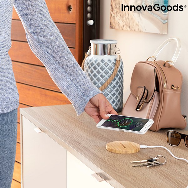 Bambusová bezdrátová nabíječka InnovaGoods